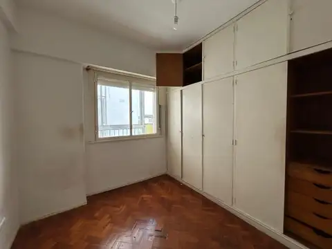 Departamento en Alquiler en Parque Chas, $ 900.000