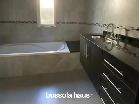 Casa en venta 4 dormitorios al Golf en San Isidro Labrador Villanueva