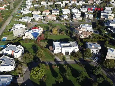 Terreno en Venta en Countries y Barrios Cerrados en Pilar, USD 250.000