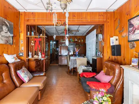 CASA EN VENTA BERISSO 3 DORMITORIOS LOTE 10 x 50