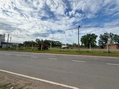 Excelente fracción sobre colectora este de Panamericana en Belén De Escobar