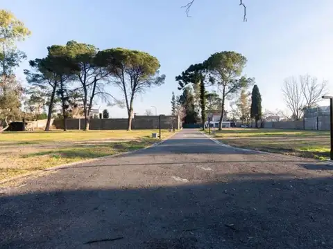VENTA TERRENO BARRIO CERRADO HURLINGHAM AGUSTINAS