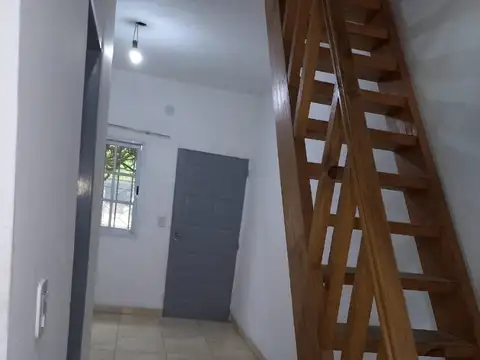 Departamento en Alquiler en Villa Luzuriaga, $ 320.000