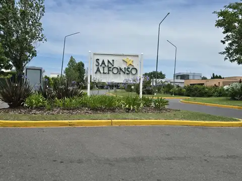 Casa en venta en el  Barrio San Alfonso, Pilar del Este - 4 Ambientes