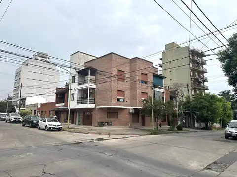 Departamento en Venta de 1 dorm. Balcones al frente y contrafrente. Centro Campana