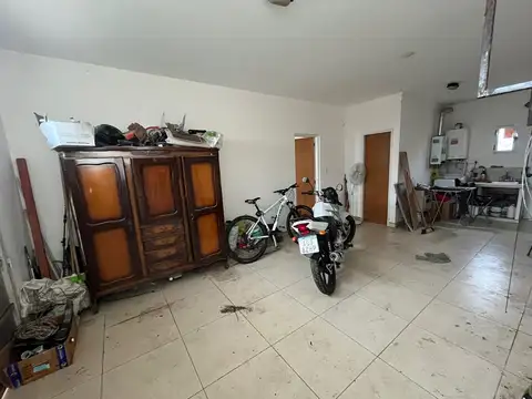 CASA EN VENTA EN PERGAMINO CON PATIO