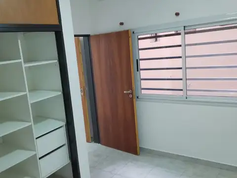 ALQUILER- Departamneto en zona centrica Campana acepta no mascotas