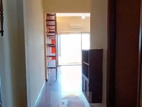 HERMOSO DEPTO DE 3 AMB. AL FRENTE CON REGIO BALCON CORRIDO 