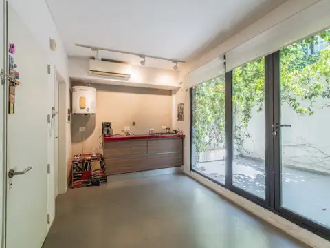 Venta. PH 3 ambientes en Chacarita. Patio.