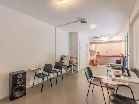 Venta. PH 3 ambientes en Chacarita. Patio.