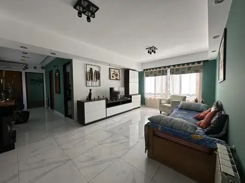 Departamento en alquiler semi piso reciclado de dos dormitorios