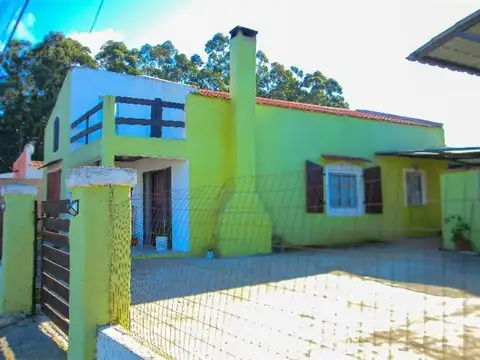 Comodidades y Superficie - Vivienda sobre 583 M²