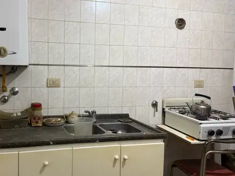 Depto Tipo Casa 6 ambientes con 2 baños