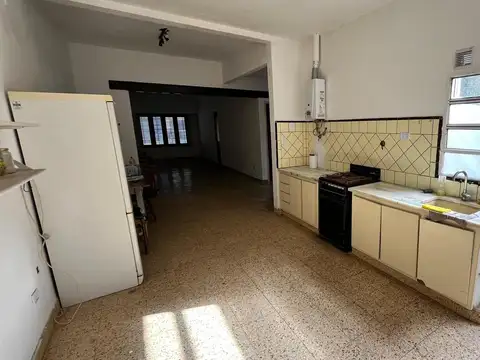 Casa 4 ambientes con 1 baño