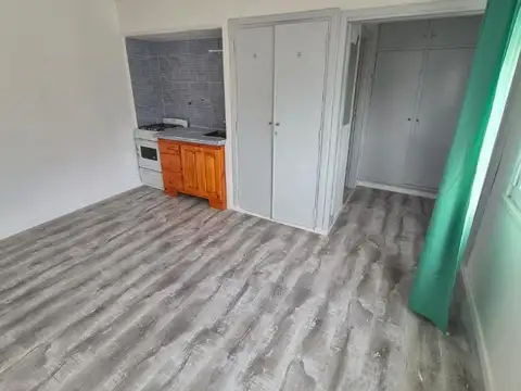 La Rioja 2100, Piso 8