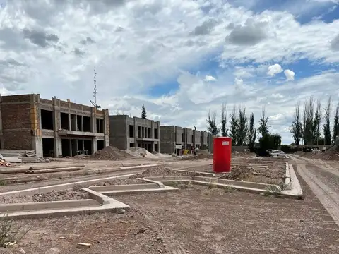 Casa 3 ambientes con 2 baños