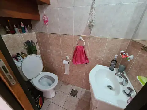 Casa 4 ambientes con 1 baño