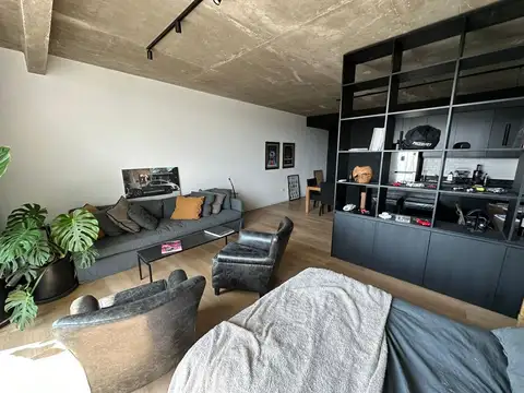 Departamento en tercer piso con vista a Ayres de Pilar en alquiler