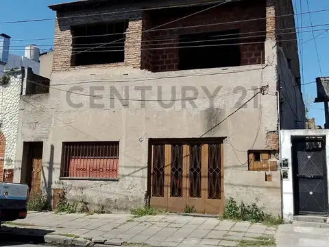 Gran Potencial de Desarrollo | Dos PH + Lote con Espacio para Nuevas Unidades