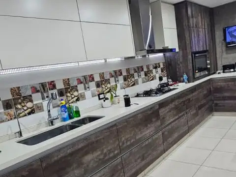 Depto Tipo Casa en Venta de 4 ambientes