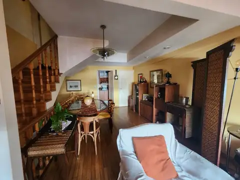 Depto Tipo Casa en Venta con 1 cocheras