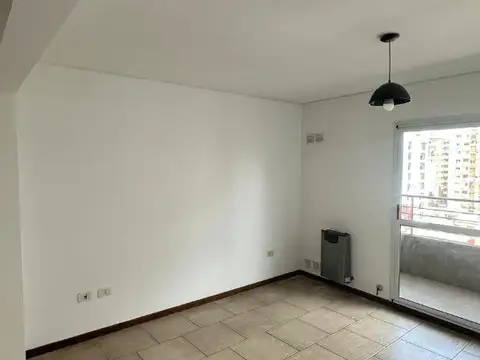 San Juan 668, mono con patio exclusivo!