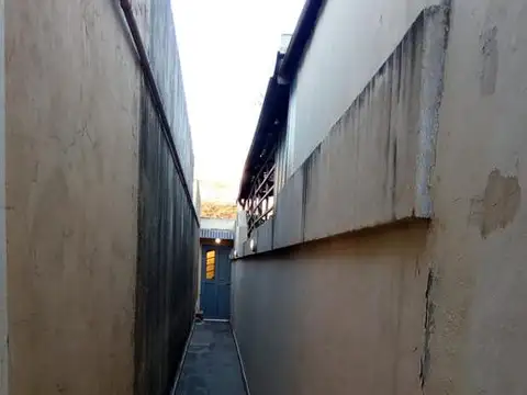 VENTA - Casa de pasillo de 3 dormitorios. Barrio Azcuénaga, Rosario