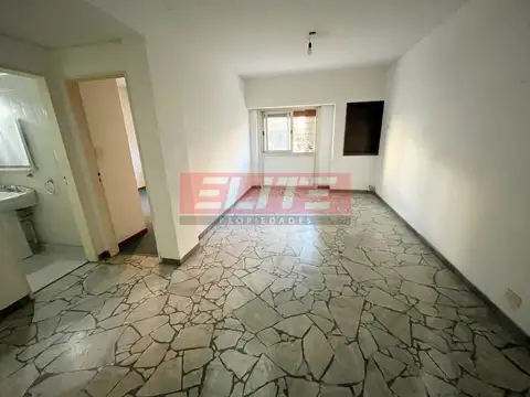 Depto 3 Amb en Planta Baja al Frente – Ideal consultorio medico