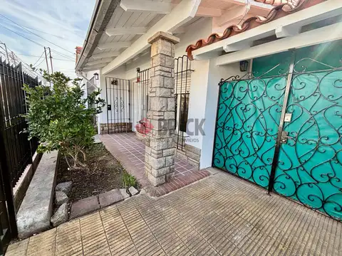 Casa en Venta en Martínez, USD 245.000