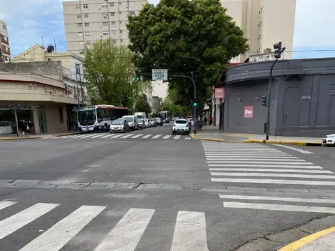 Fondo de comercio Puesto Diarios Flores