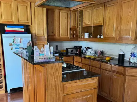 Casa 6 ambientes con 3 baños