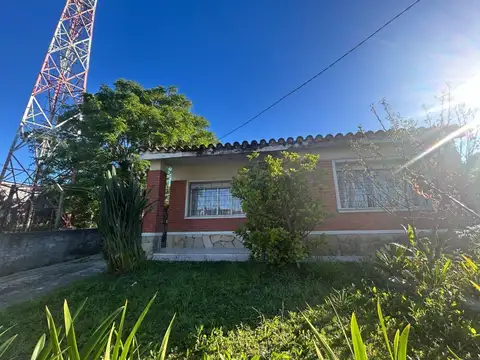 Venta Casa de 2 dormitorios y amplio terreno Unión