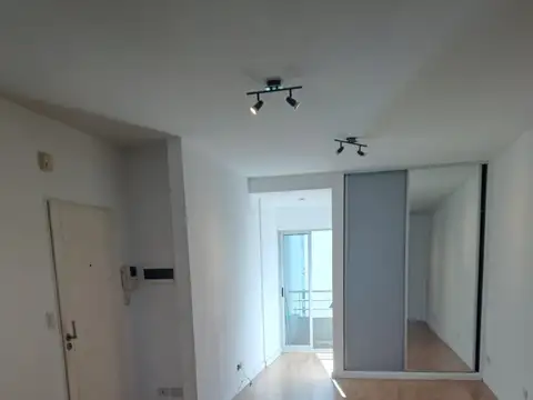 Av Alvarez Thomas 3000, Piso 3