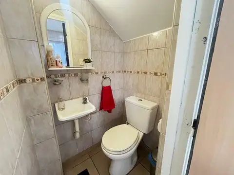 Departamento 6 ambientes con 2 baños