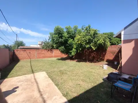 Casa en Alquiler con 1 cochera