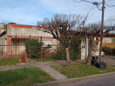 Casa en venta Moron-Castelar