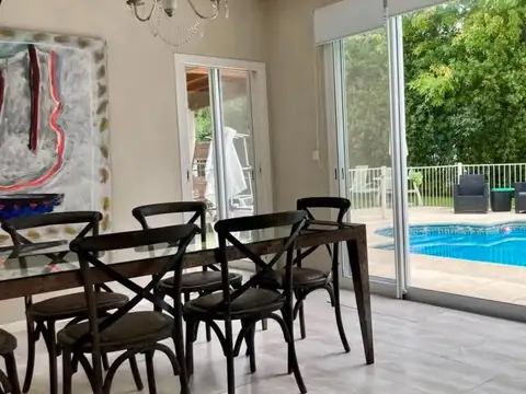 Casa 4 ambientes con 3 baños