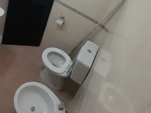 DEPARTAMENTO UBICADO EN NAVARRO 1100 -SAN ANTONIO DE PADUA. CON PATIO -