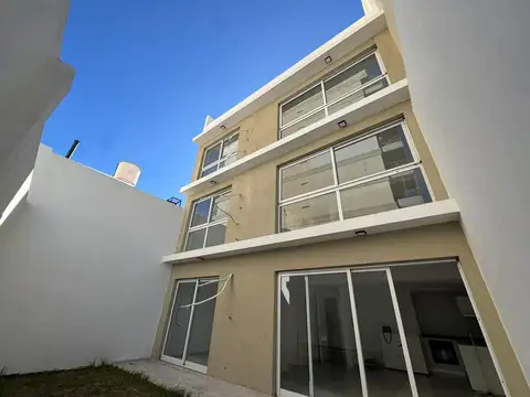Departamento de dos ambientes con terraza en venta