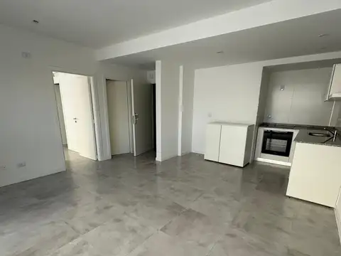 Av E Galvan 3000, Piso 1