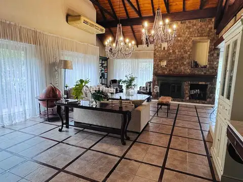 Casa en Venta de 4 dormitorios