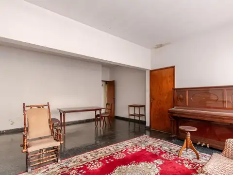 Depto Tipo Casa 5 ambientes con 2 baños