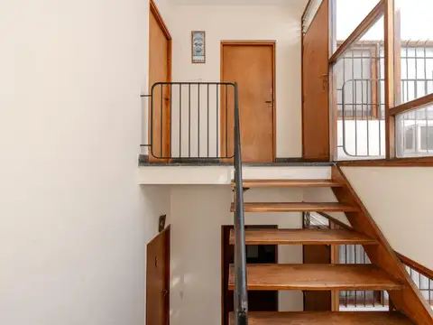 Depto Tipo Casa en Venta de 5 ambientes