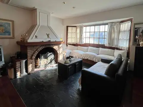 Casa en Venta en Castelar, USD 380.000