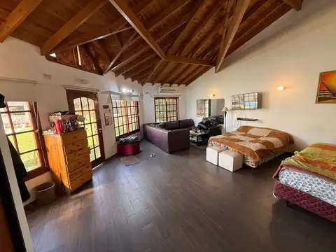 VENTA CASA EN BARRIO DE VICENZO GRANDE, EXCELENTE OPORTUNIDAD.ANTICIPO U$S 40.000, FINANCIACION DIRECTO CON EL DUEÑO A CONVENIR.