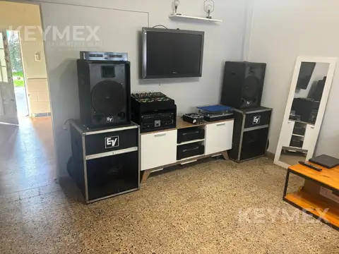 Casa 3 ambientes con 2 baños