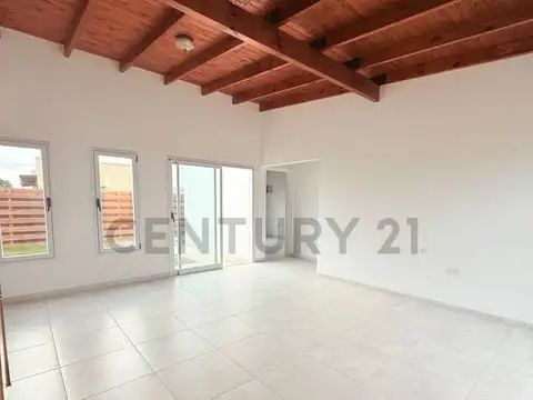 654 entre 17 y 18. Casa de dos dormitorios en Alquiler, Villa Parque Sicardi, La Plata.