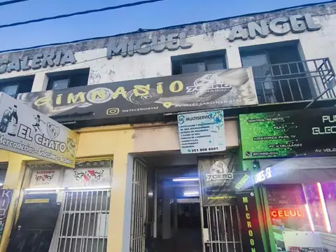 Local en Alquiler en Las Flores, $ 270.000