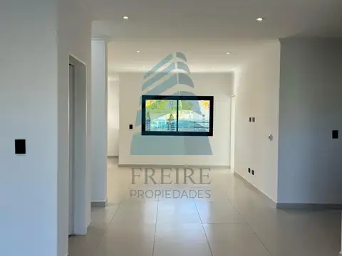 CASA con 4 DORMITORIOS, JARDIN con GALERIA y PARRILLA - BARRIO SAN PABLO PILAR - APTA FINANCIACIÓN!