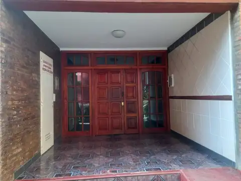 Avenida Castañares 4800